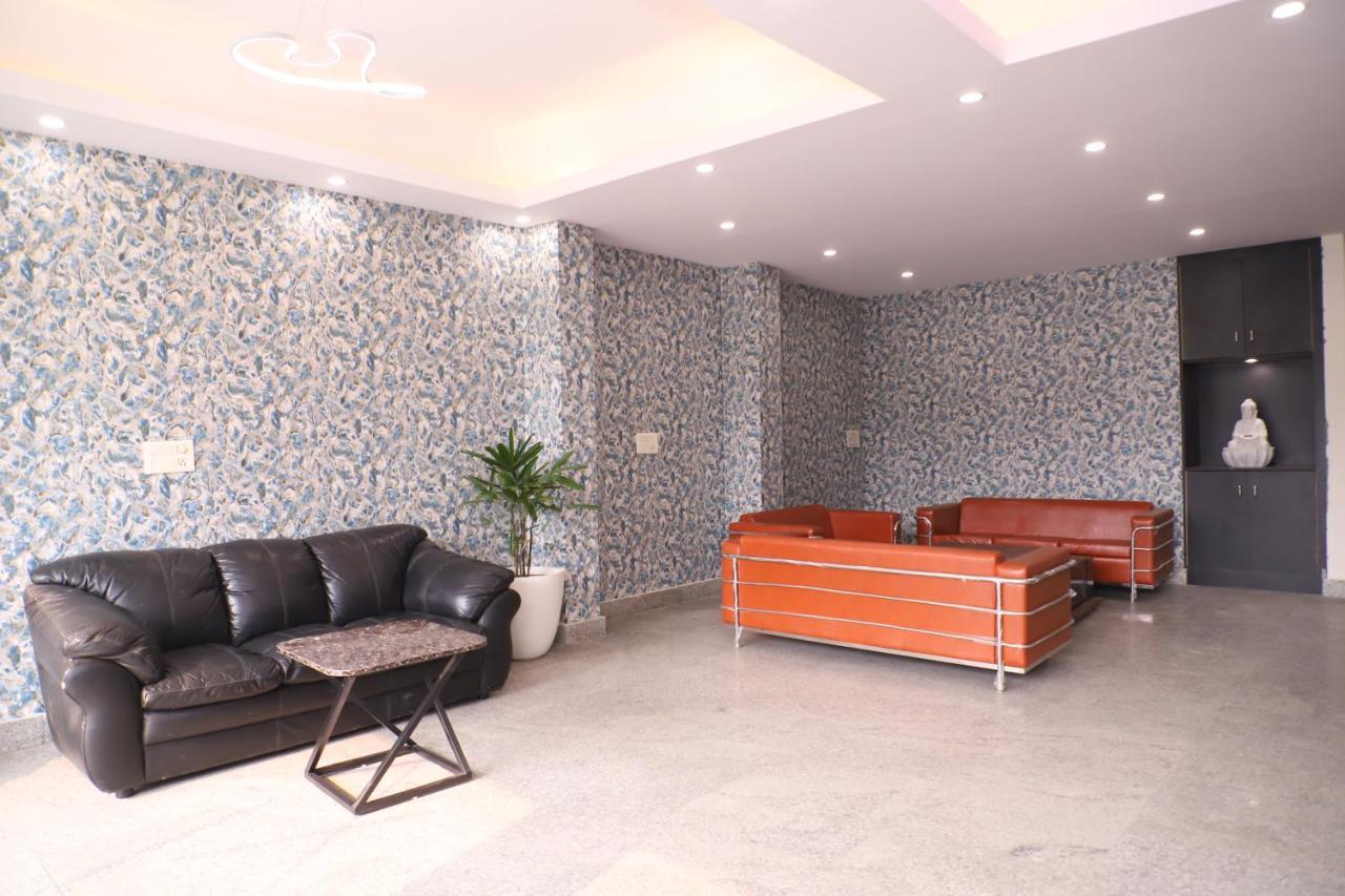 Lyf Corporate Suites - Noida Sector 19 ภายนอก รูปภาพ