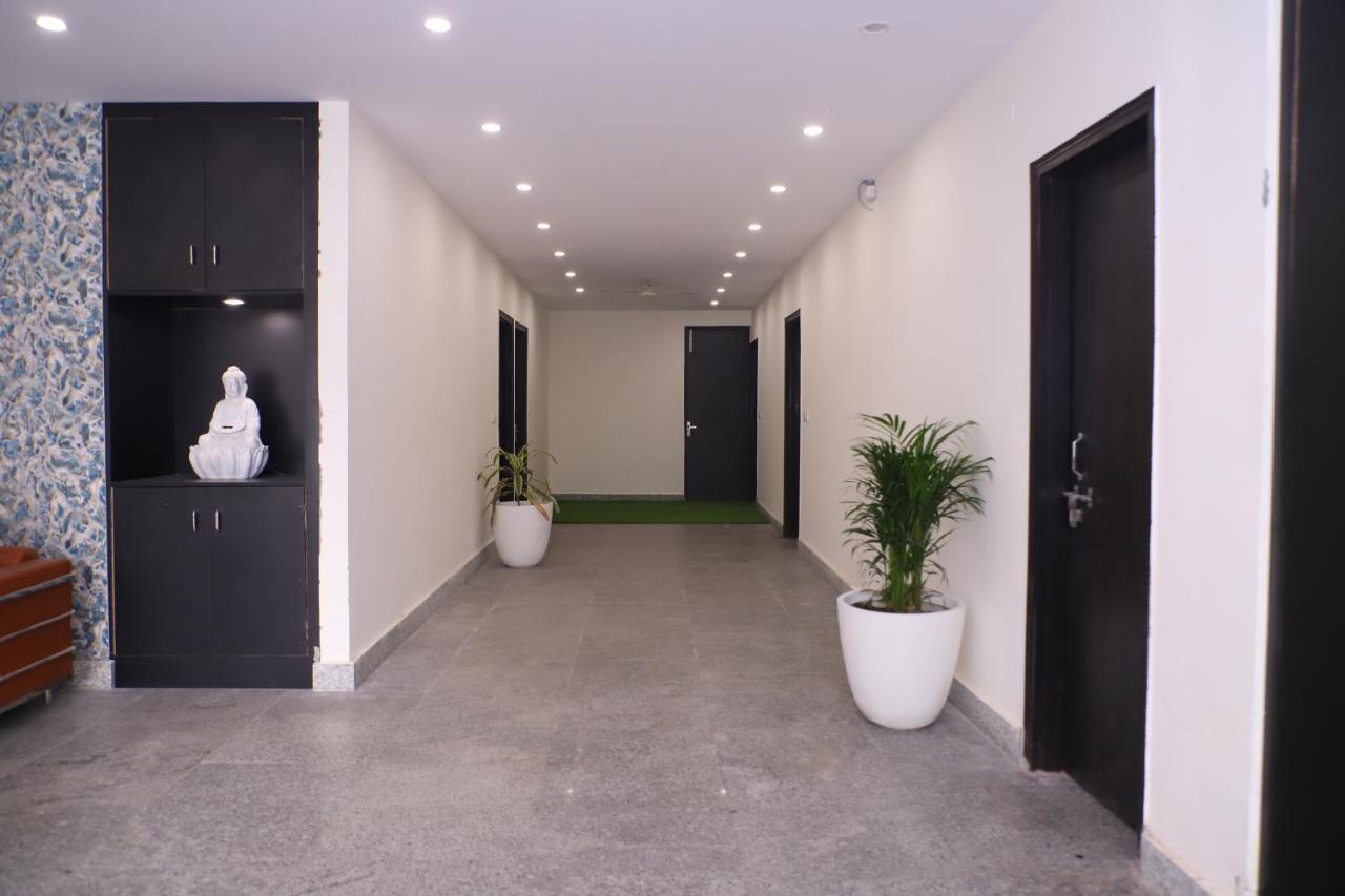 Lyf Corporate Suites - Noida Sector 19 ภายนอก รูปภาพ