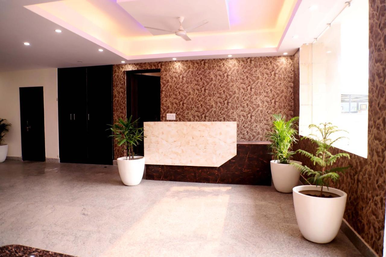 Lyf Corporate Suites - Noida Sector 19 ภายนอก รูปภาพ
