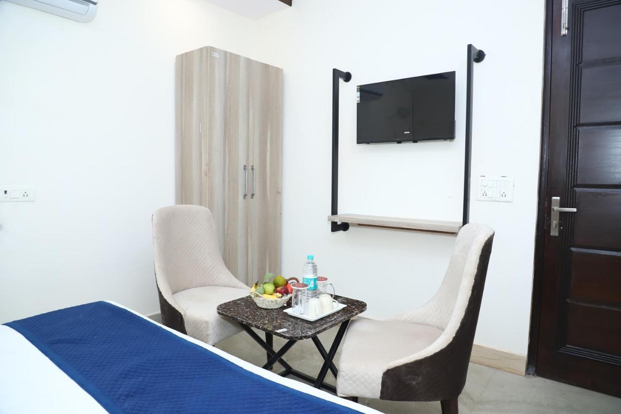 Lyf Corporate Suites - Noida Sector 19 ภายนอก รูปภาพ